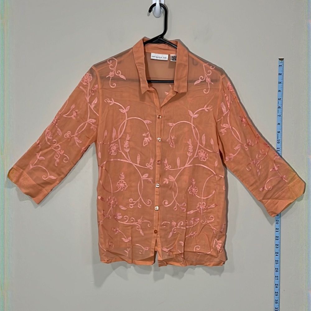 Pursuits Ltd. Peach Color Button Down Top. Size Medium.